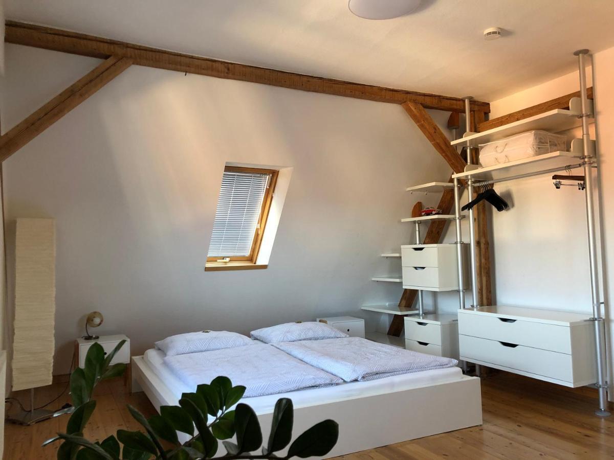 Attraktives 2-Zimmer-Apartment Mit Ausblick Jena Buitenkant foto